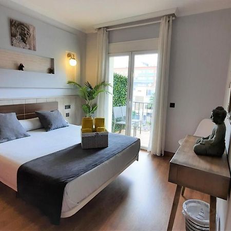 פואנגירולה Apartamento Capri Los Boliches Wifi Gratis Beach 100M מראה חיצוני תמונה