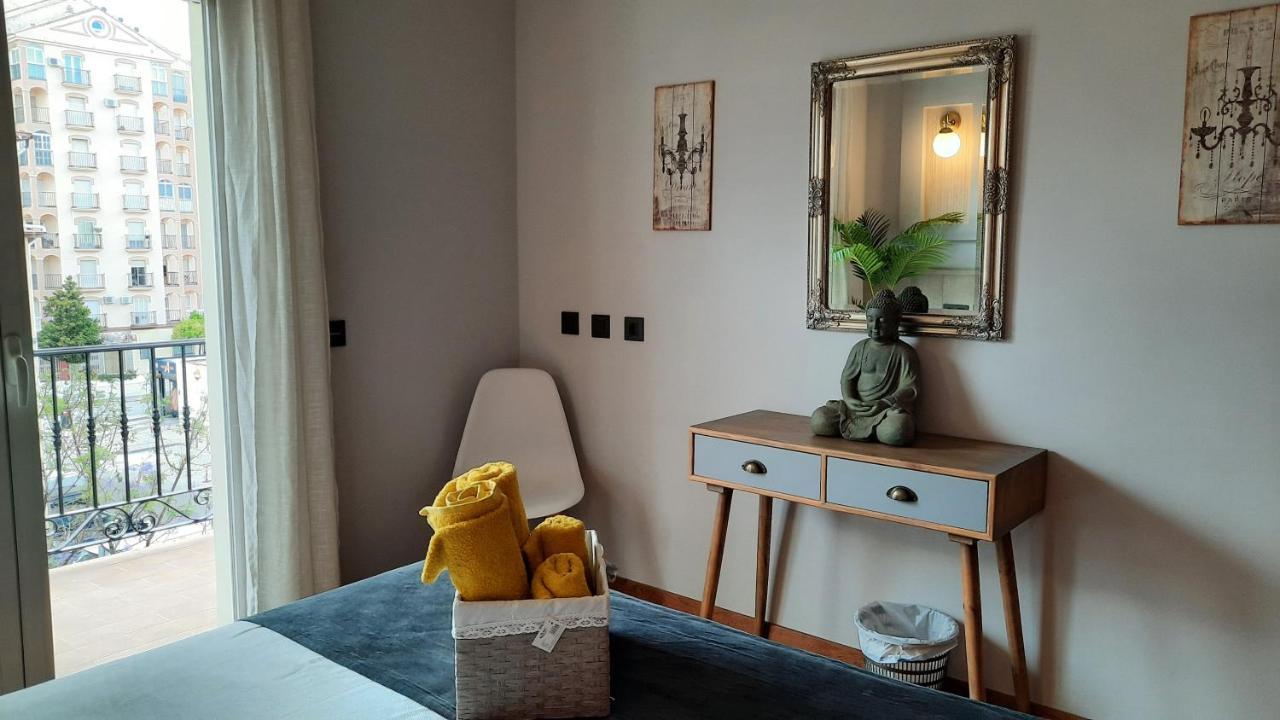 פואנגירולה Apartamento Capri Los Boliches Wifi Gratis Beach 100M מראה חיצוני תמונה