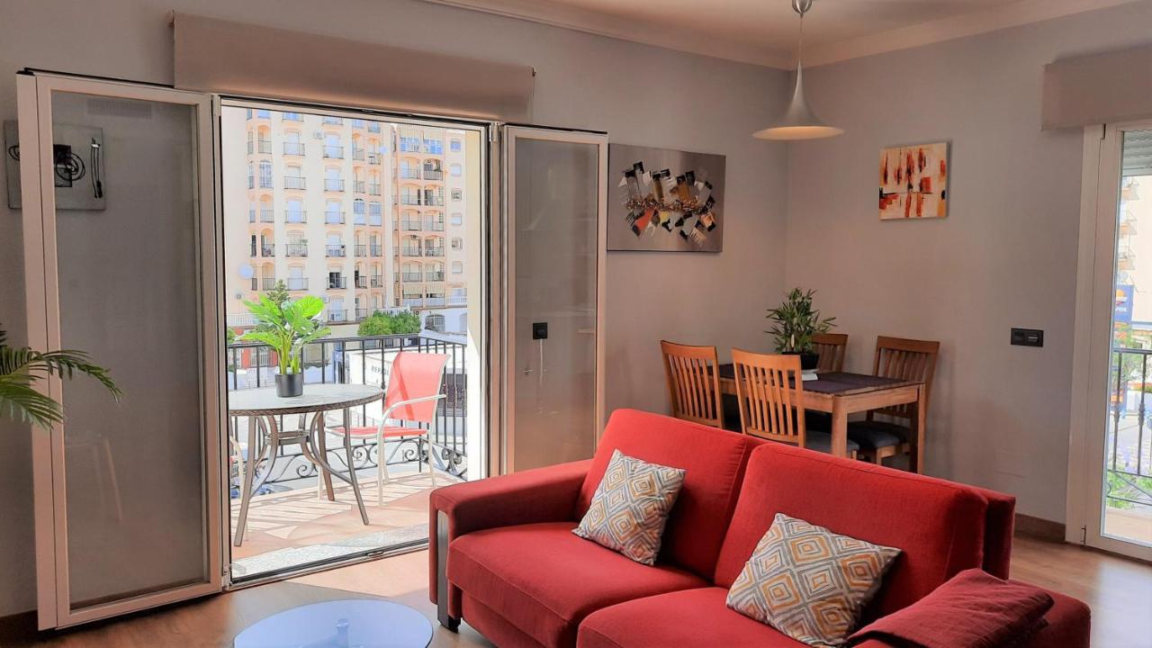פואנגירולה Apartamento Capri Los Boliches Wifi Gratis Beach 100M מראה חיצוני תמונה