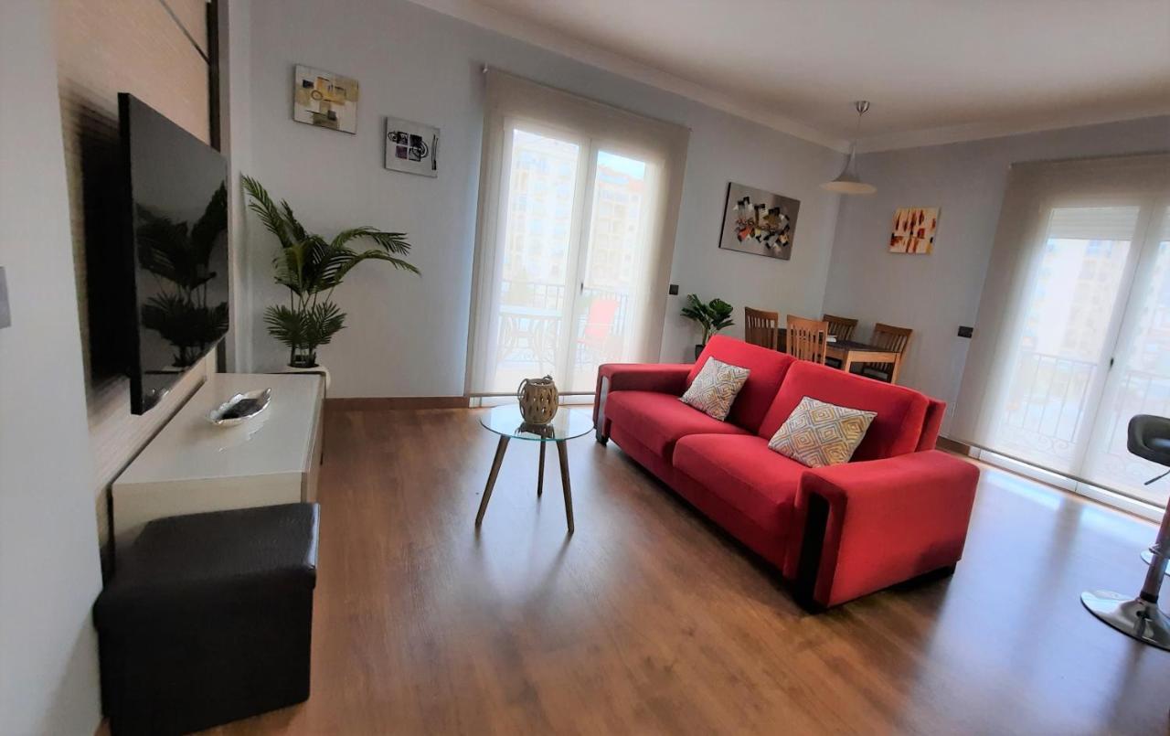 פואנגירולה Apartamento Capri Los Boliches Wifi Gratis Beach 100M מראה חיצוני תמונה