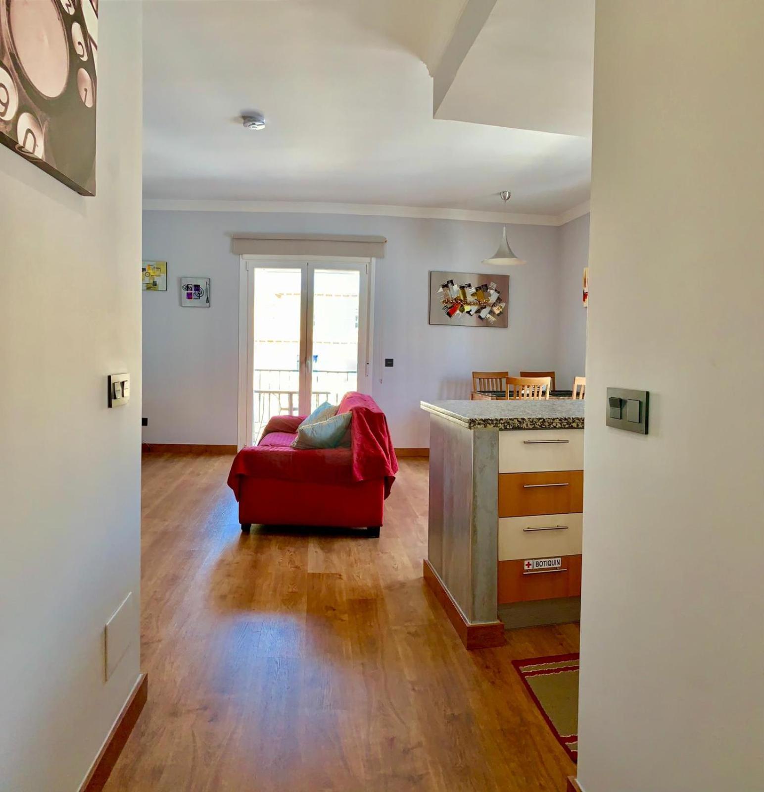 פואנגירולה Apartamento Capri Los Boliches Wifi Gratis Beach 100M מראה חיצוני תמונה