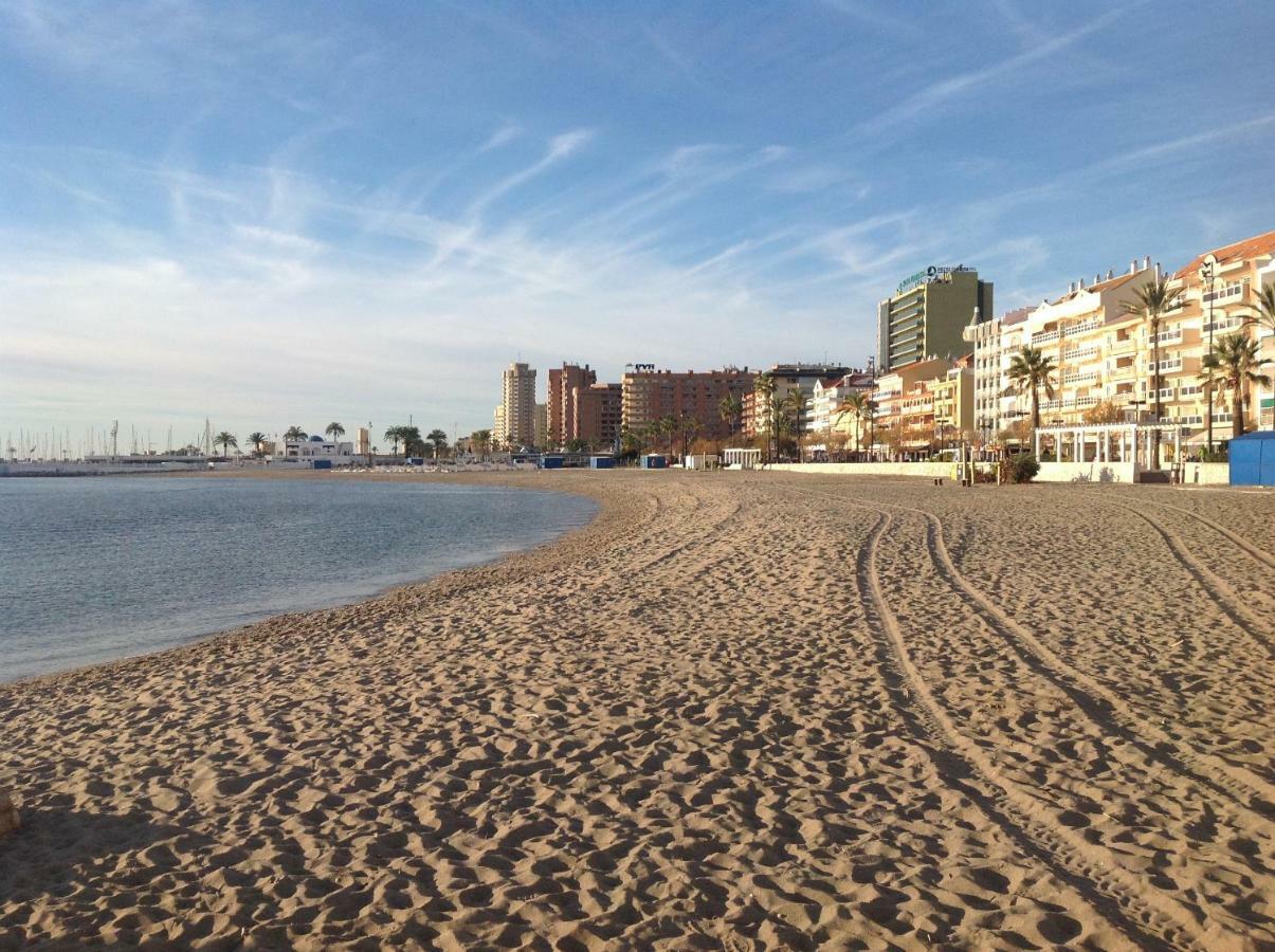 פואנגירולה Apartamento Capri Los Boliches Wifi Gratis Beach 100M מראה חיצוני תמונה